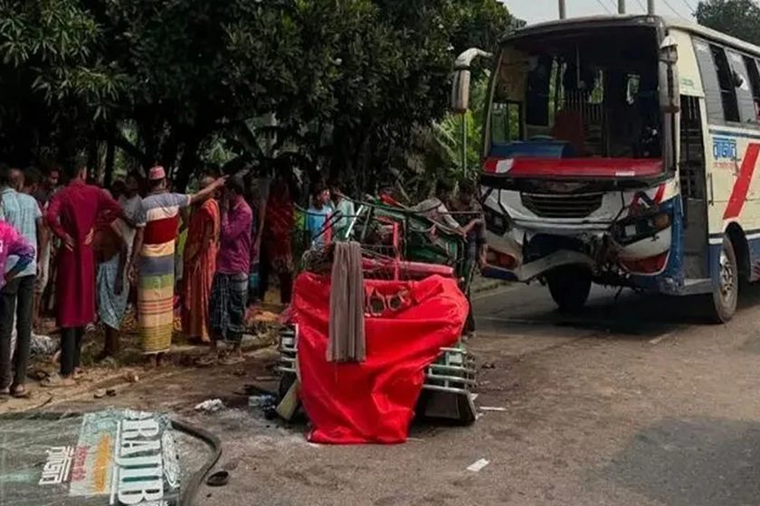 ময়মনসিংহে বাসচাপায় অটোরিকশার সাত যাত্রী নিহত